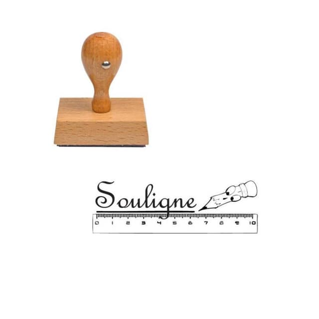 Tampon enseignant souligne à la règle en bois n°109